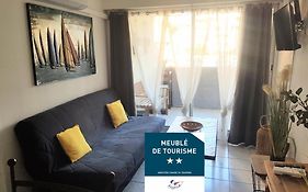 Le Vénizio - Classé 2 étoiles - T2 climatisé, avec terrasse, parking, prêt de vélos, 10 minutes à pied gare et centre ville